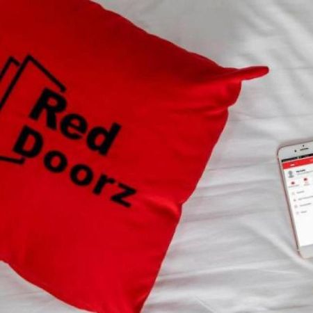 Reddoorz Apartment Near Summarecon Mall Serpong Tangerang Exterior foto