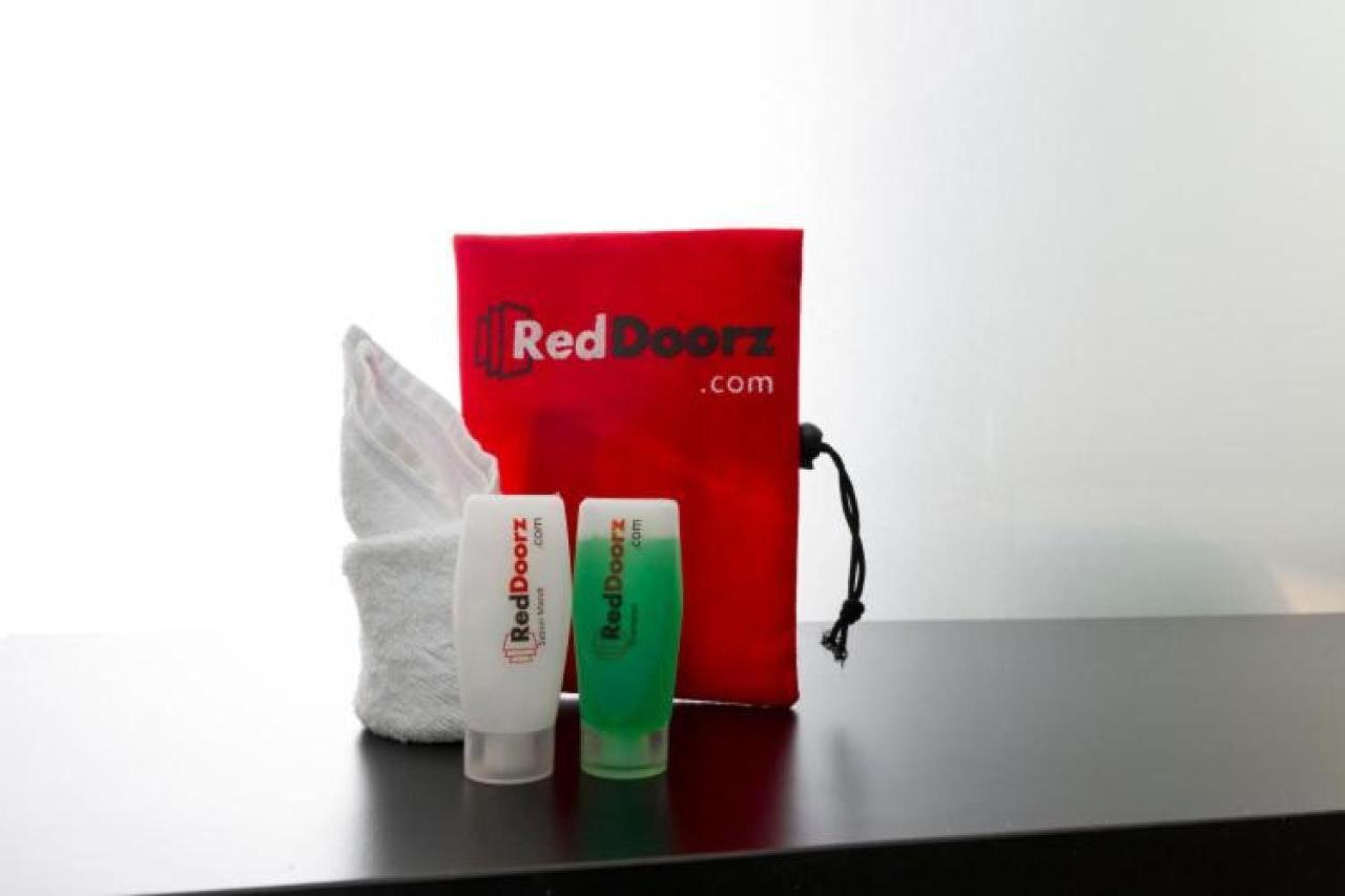 Reddoorz Apartment Near Summarecon Mall Serpong Tangerang Exterior foto